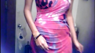 Akinančią blondinę virtuvėje dulkina jos patėvis