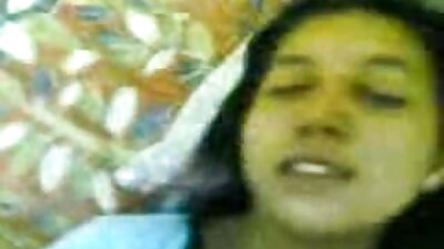 Gležna panelė mėgaujasi kietu peniu savo puikiai nuskustoje sissy