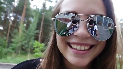 Šį lėlės veidą reikia švelniai glamonėti ir pakliuvoti