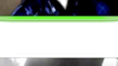 Išalkusi nimfa susidarė veidu po to, kai jai pakliuvo paplūdimyje