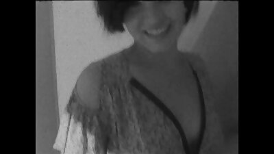 Draugės turi šlapias mėsingas pūlingas, kurias įmušė gudrus agentas